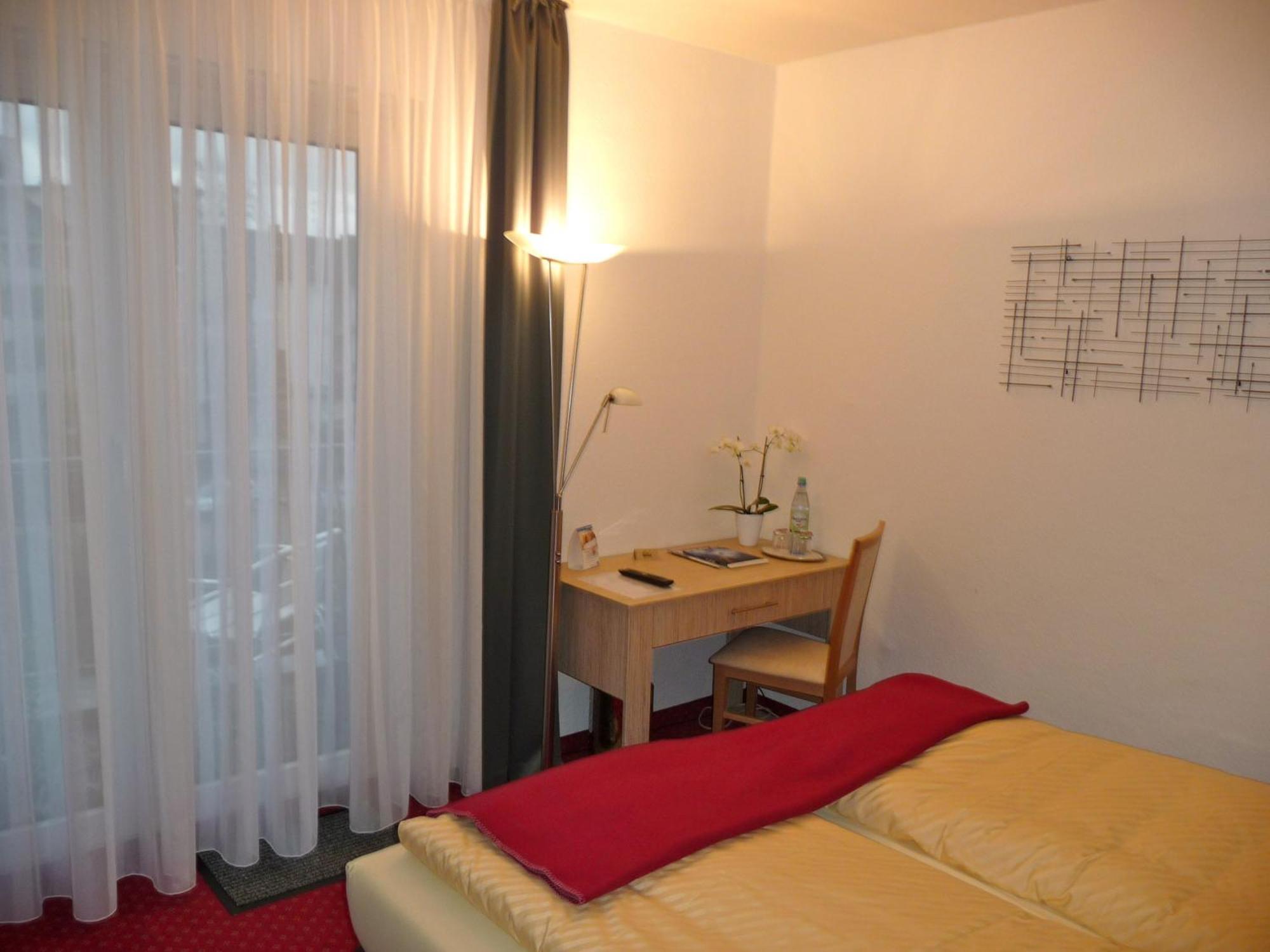 Hotel Sechzehn Leverkusen Kültér fotó