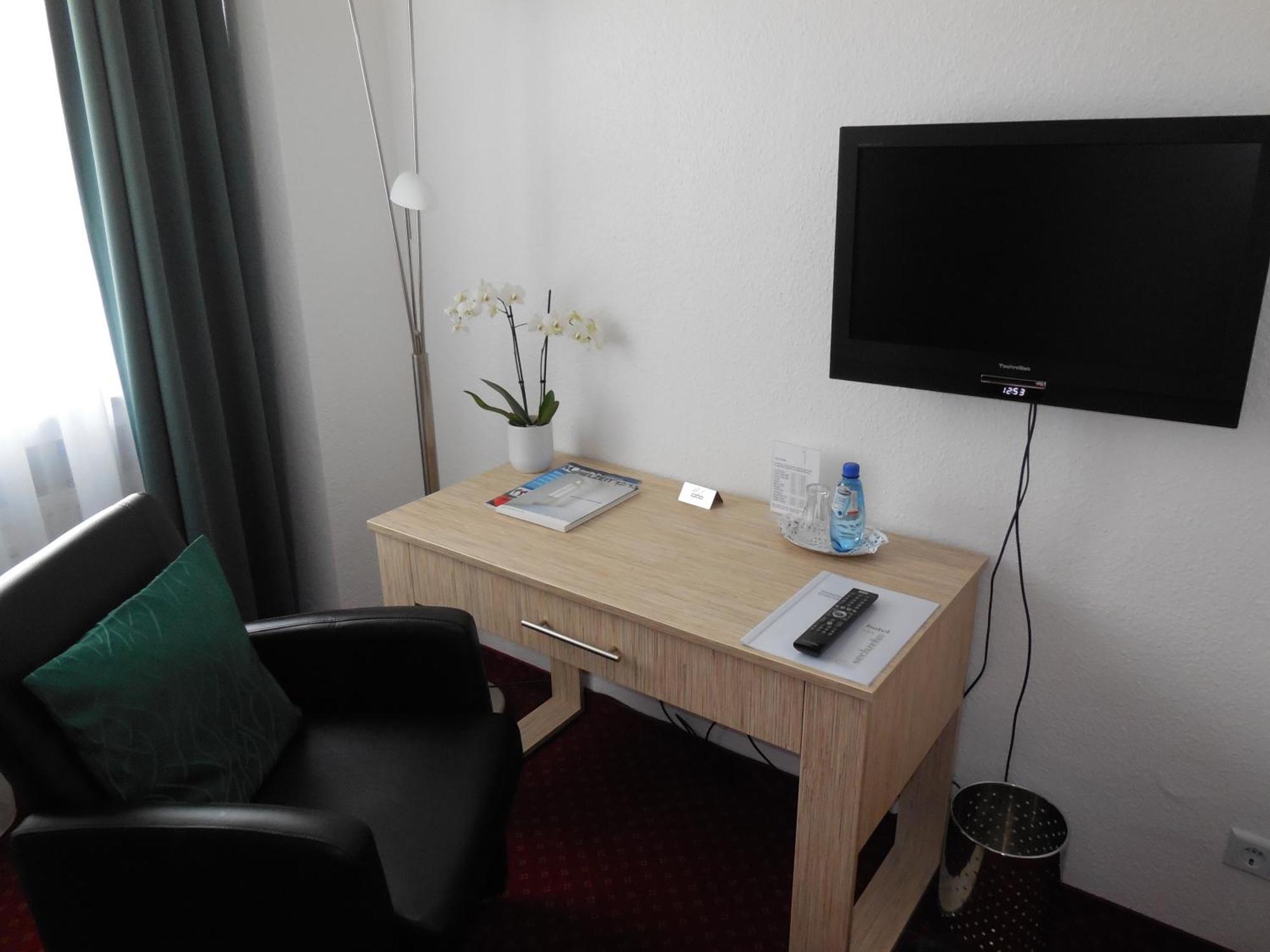 Hotel Sechzehn Leverkusen Kültér fotó