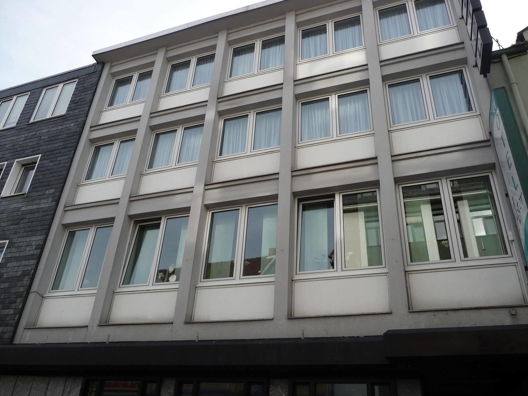 Hotel Sechzehn Leverkusen Kültér fotó