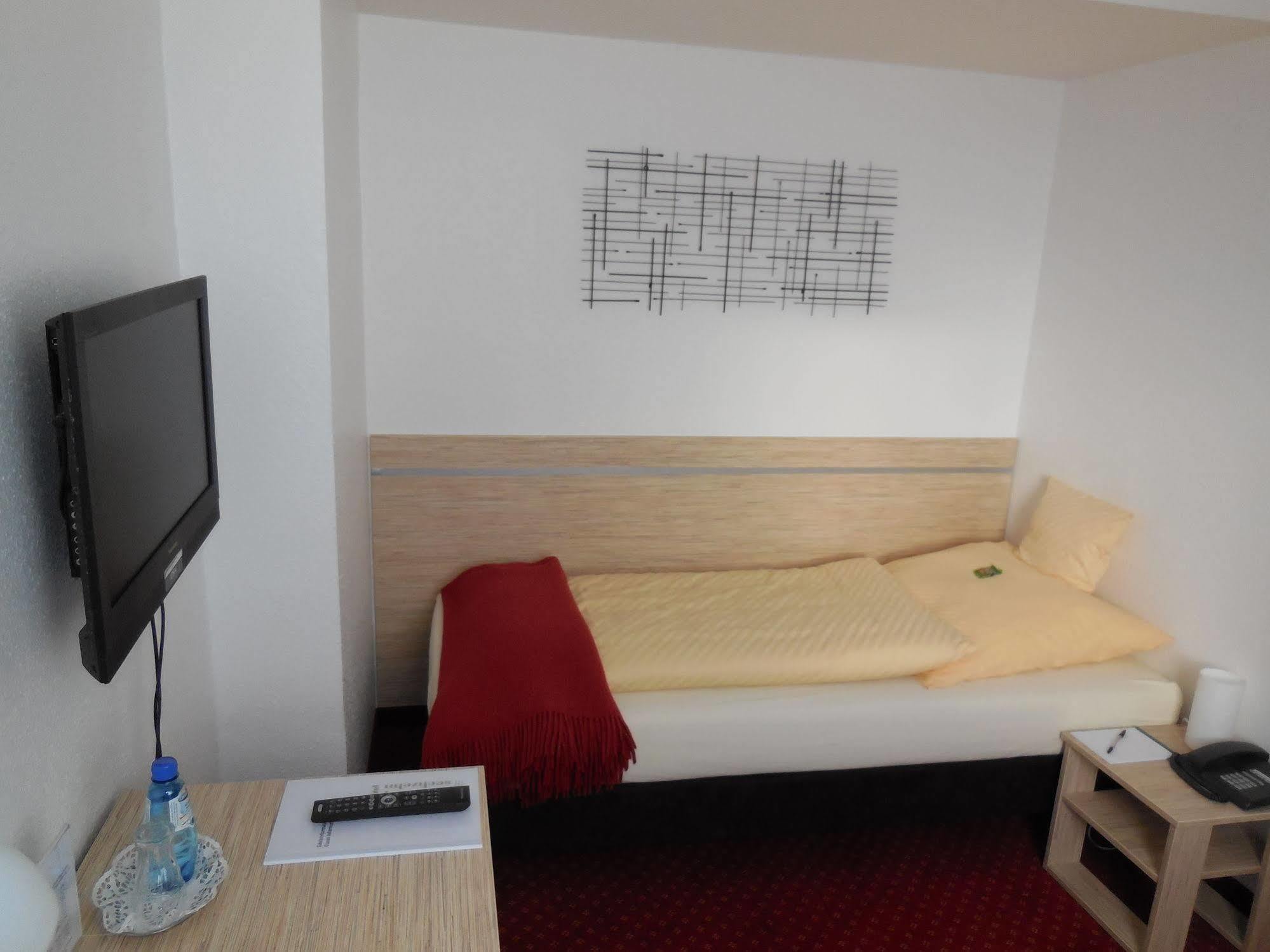 Hotel Sechzehn Leverkusen Kültér fotó