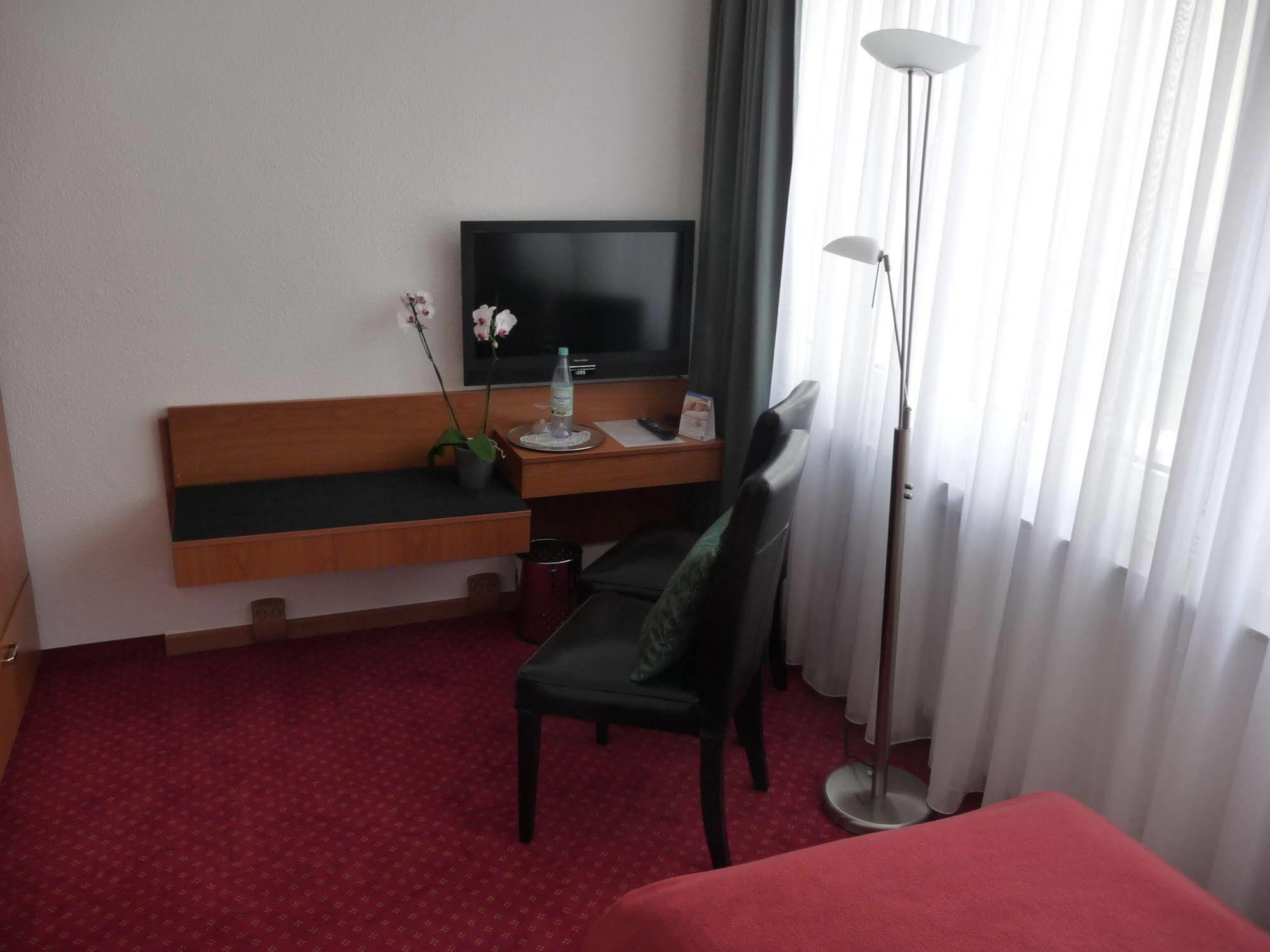Hotel Sechzehn Leverkusen Kültér fotó
