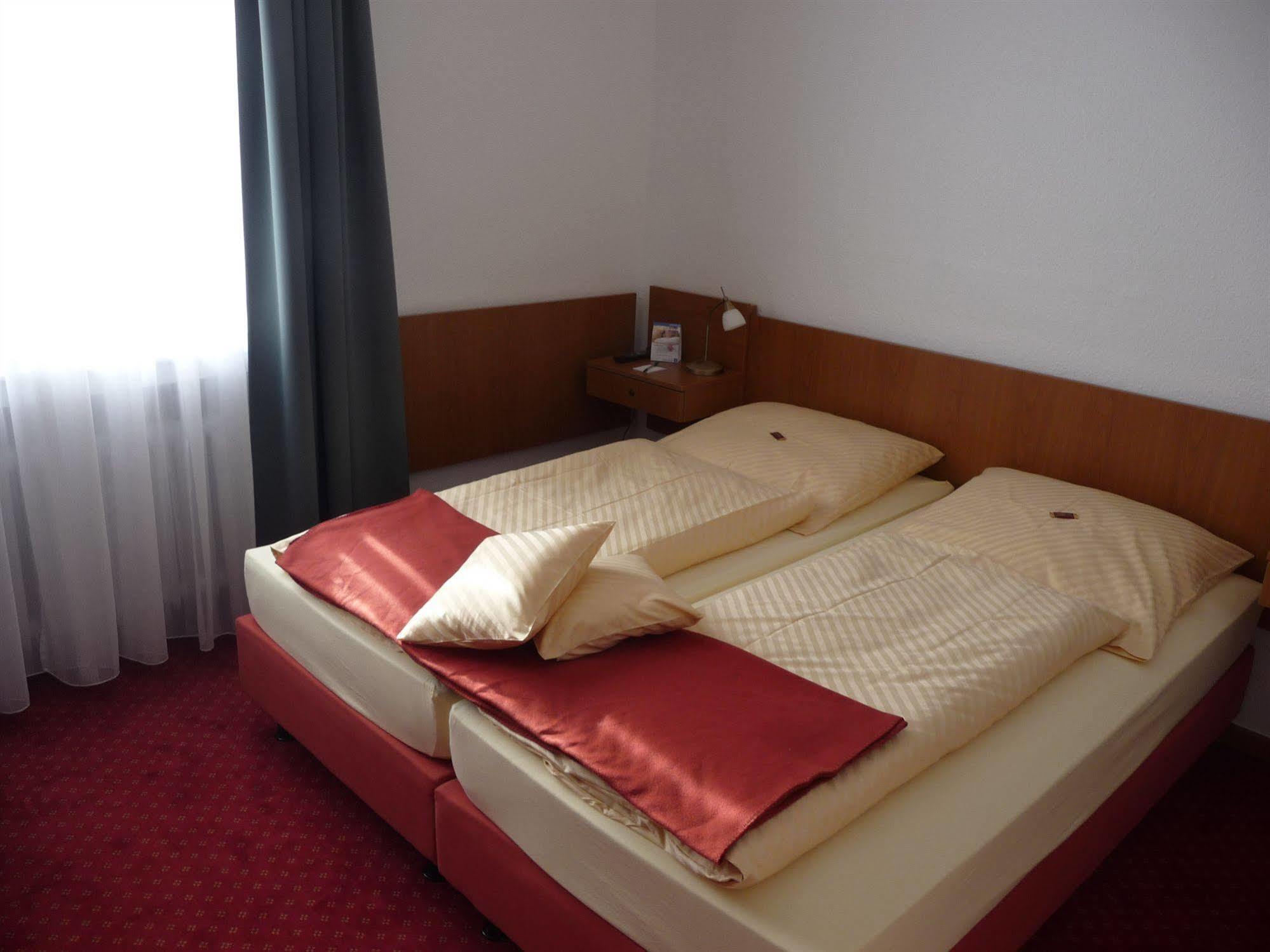 Hotel Sechzehn Leverkusen Kültér fotó