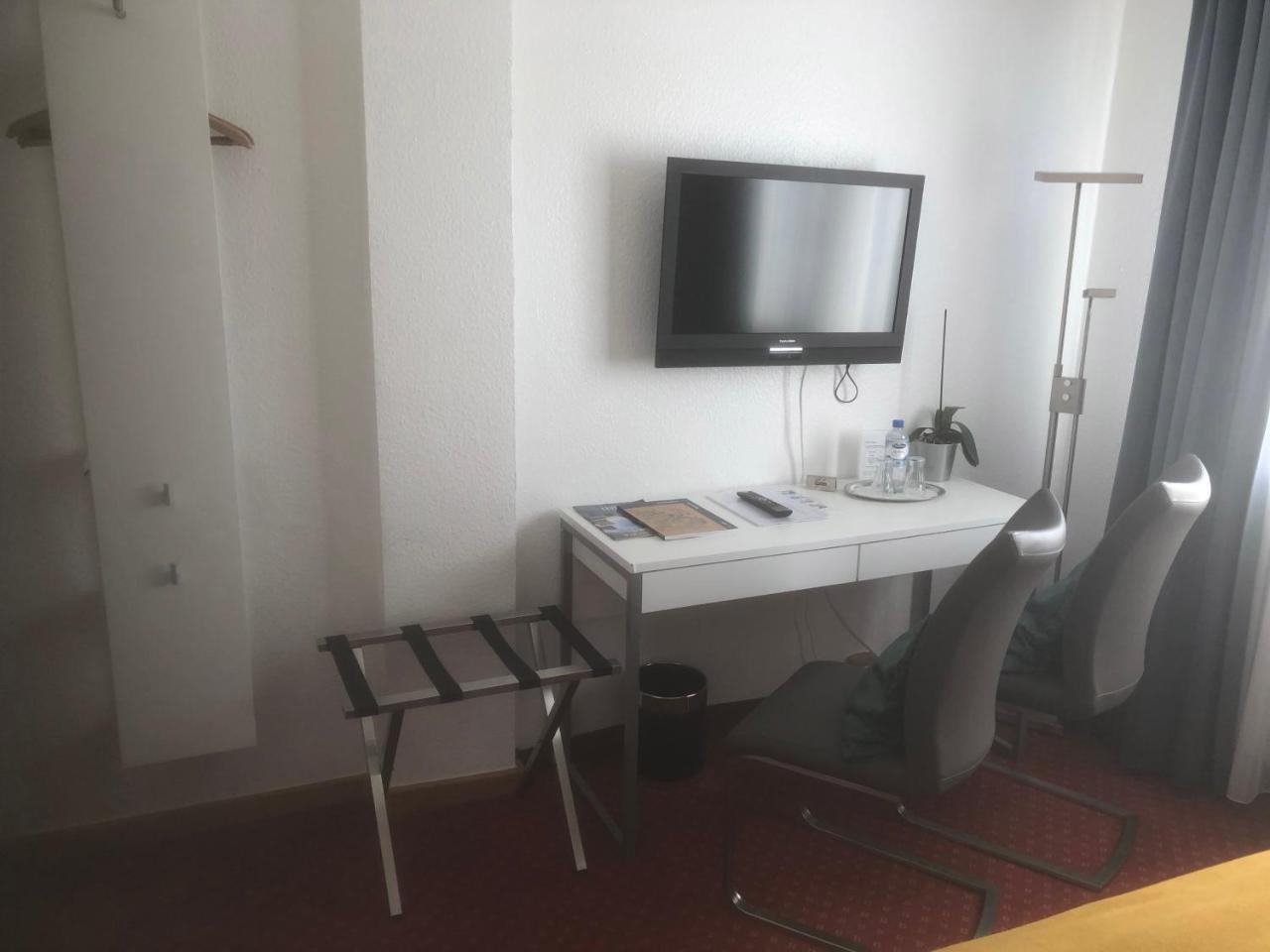 Hotel Sechzehn Leverkusen Kültér fotó